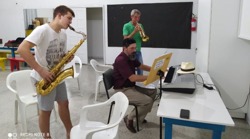 Aulas de Saxofone e Trompete